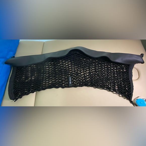 Trunk cargo net by Lexus - Picture 1 of 8